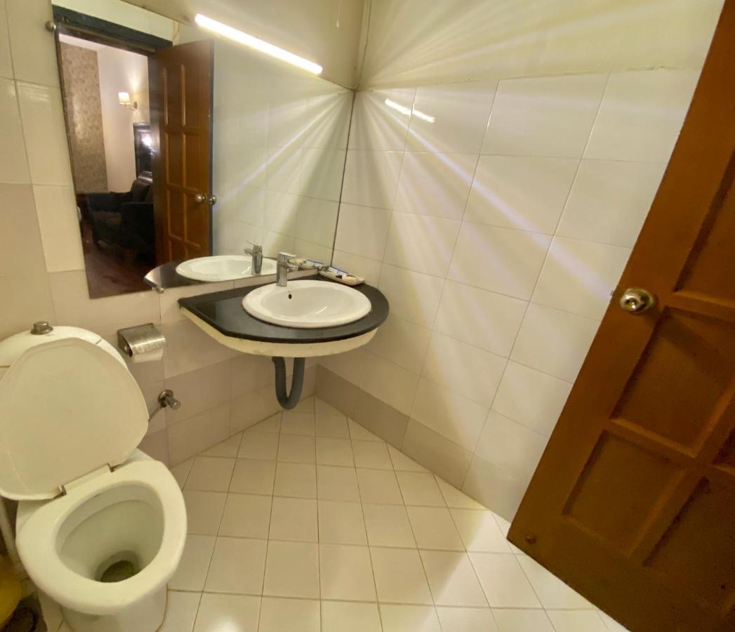 Shelton Hotel Lahore Eksteriør bilde